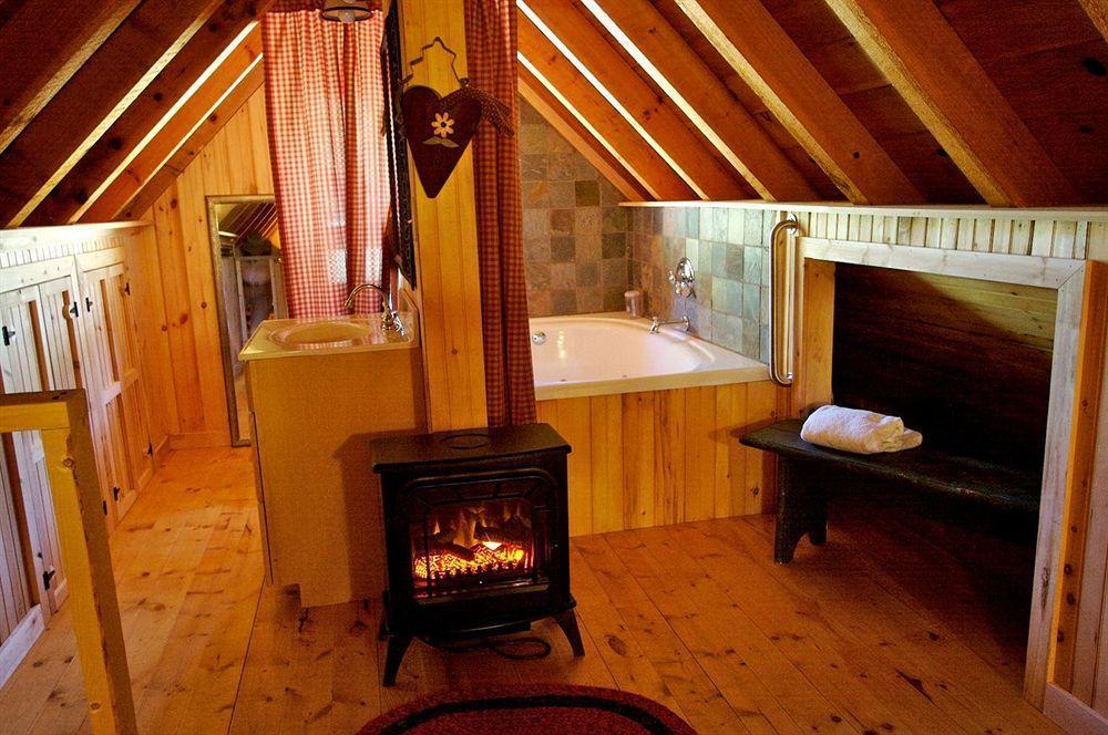 Creekwalk Inn And Cabins Cosby エクステリア 写真