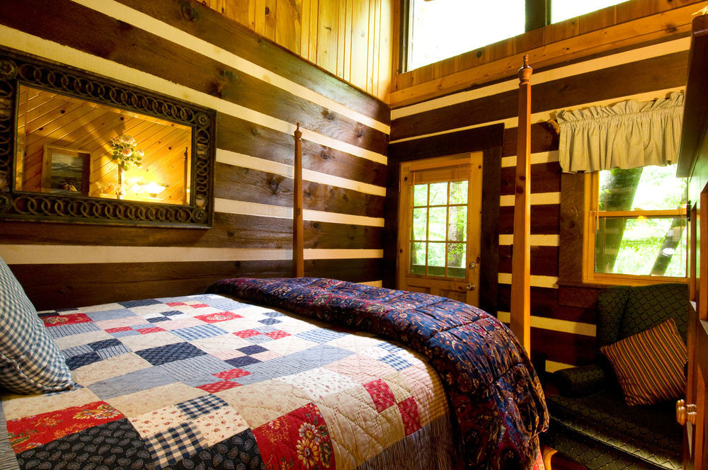 Creekwalk Inn And Cabins Cosby エクステリア 写真